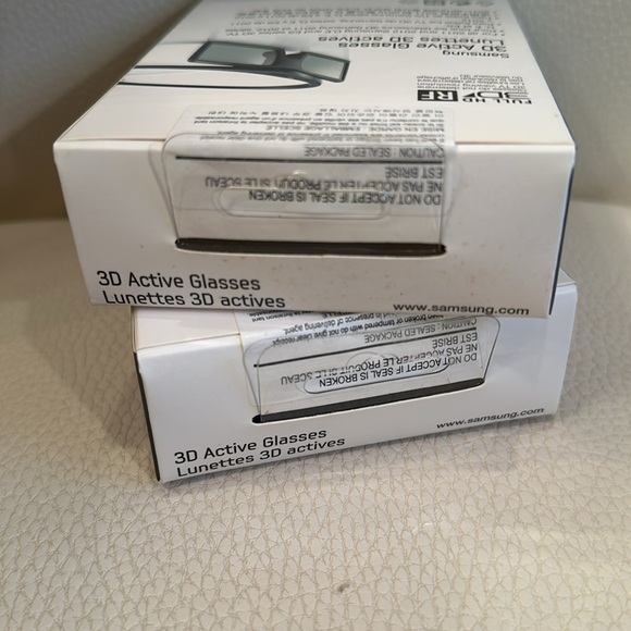 Samsung 3D Active Glasses SSG-4100GB NWT in sealed box x 2 - Picture 2 of 6